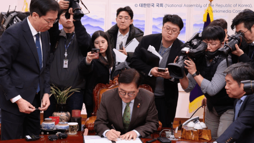 Chairman Woo Won-sik approves President Yoon Suk Yeol impeachment motion